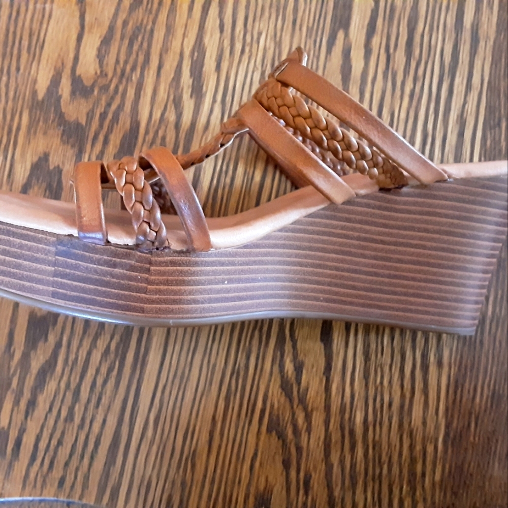 Sonoma sandals, size 6.5,  Tan
